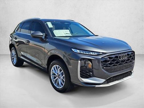 Daytona Gray Pearl Effect 2026 Audi Q3 S line