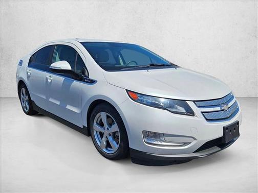 Iridescent Pearl Tricoat 2015 Chevrolet Volt Base