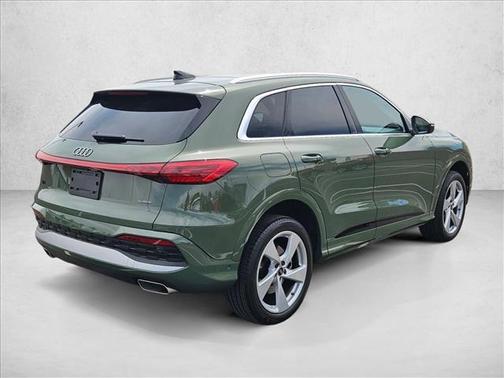 District Green Metallic 2025 Audi Q5 Premium Plus TFSI quattro S tronic