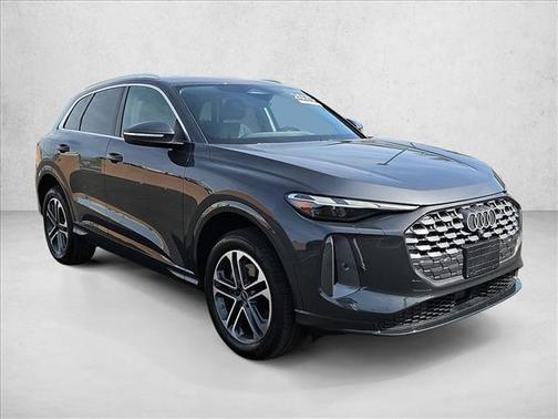 2025 Audi Q5 Premium TFSI quattro S tronic