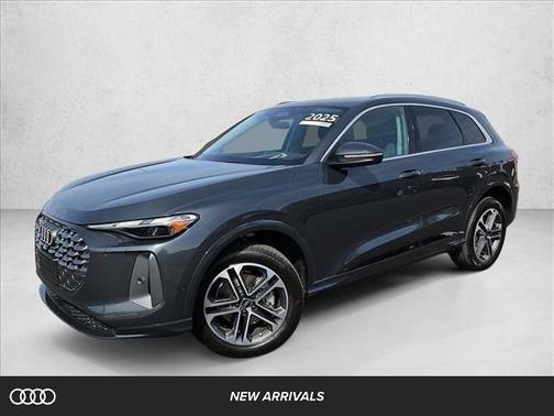 2025 Audi Q5 Premium TFSI quattro S tronic