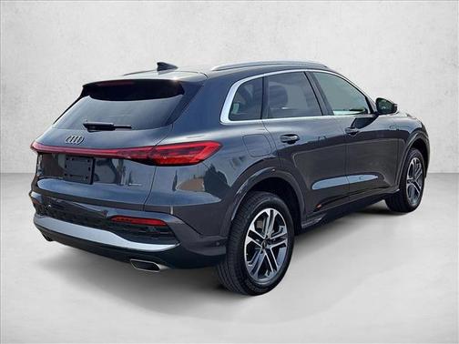 2025 Audi Q5 Premium TFSI quattro S tronic