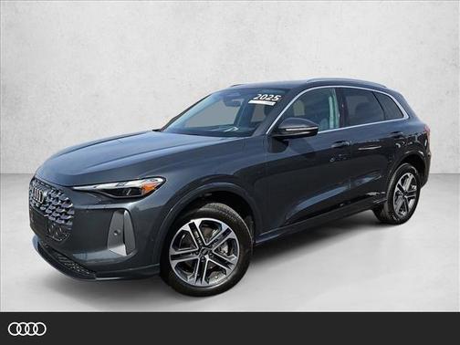 2025 Audi Q5 Premium TFSI quattro S tronic