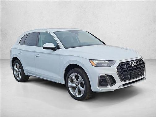 2023 Audi Q5 45 S line Premium Plus