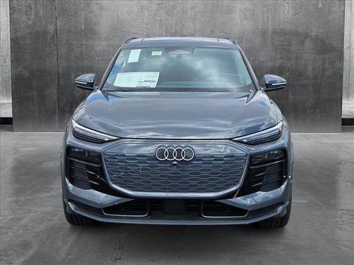 2025 Audi Q6 e-tron Premium Plus quattro