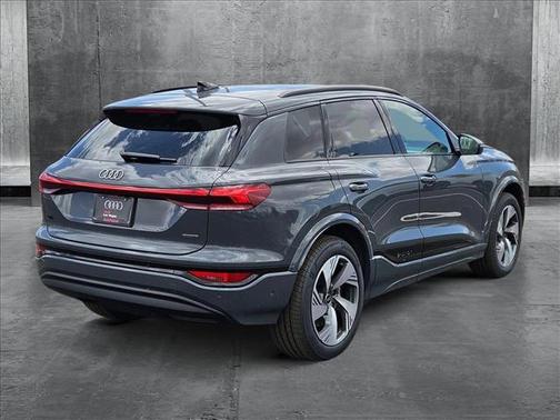 2025 Audi Q6 e-tron Premium Plus quattro