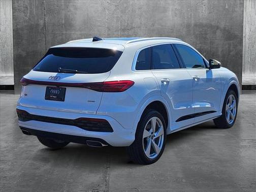 2025 Audi Q5 Premium Plus
