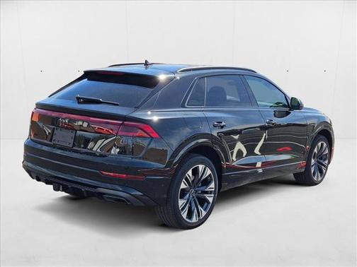 2025 Audi Q8 55 Premium Plus