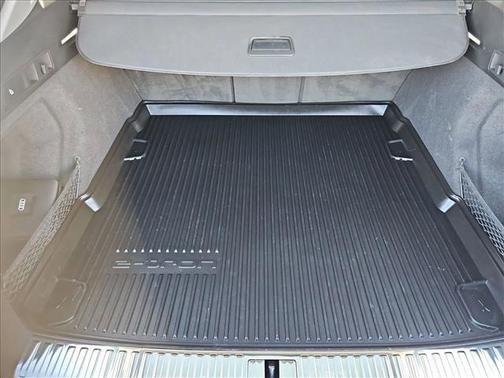 2022 Audi e-tron Premium Plus