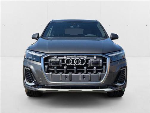 2025 Audi Q7 45 Premium Plus