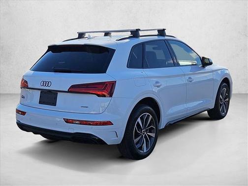 2024 Audi Q5 45 S line Premium