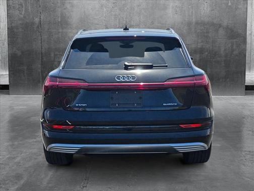 2023 Audi e-tron Premium Plus quattro