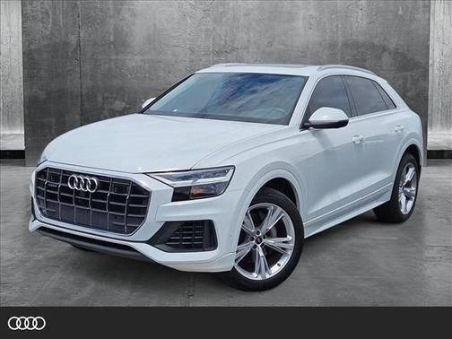 2022 Audi Q8 55 Premium Plus