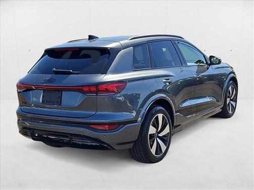 2025 Audi SQ6 e-tron Prestige quattro