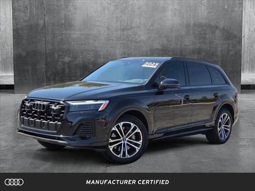 2025 Audi Q7 45 Premium Plus