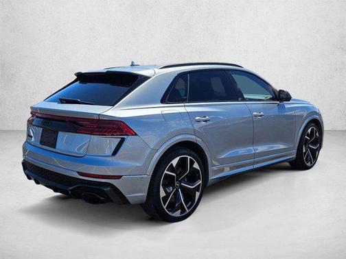Satellite Silver Metallic 2023 Audi RS Q8 4.0T