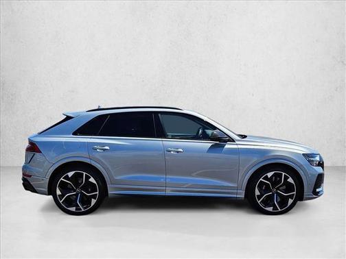 Satellite Silver Metallic 2023 Audi RS Q8 4.0T