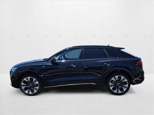 2025 Audi Q8 55 Premium Plus