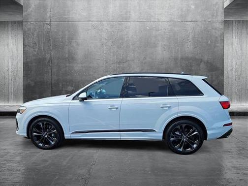 2025 Audi Q7 55 Prestige