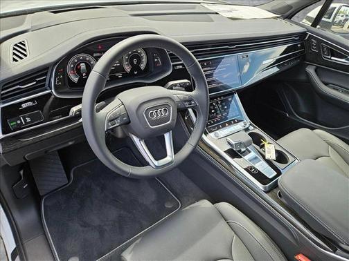 2025 Audi Q7 55 Prestige