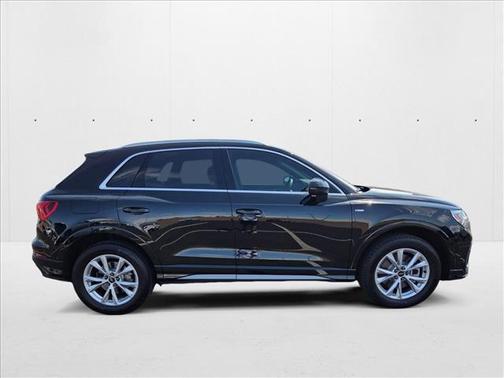 2024 Audi Q3 Premium 45 TFSI S line quattro Tiptronic