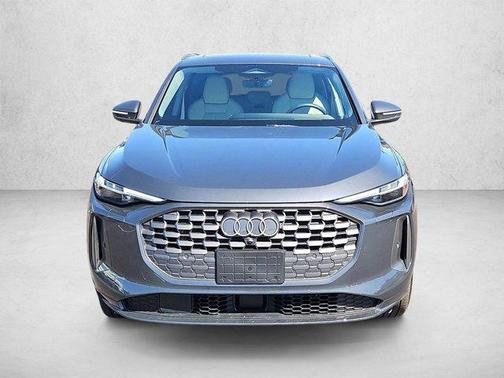 Tambora Gray Metallic 2025 Audi Q5 Premium Plus TFSI quattro S tronic