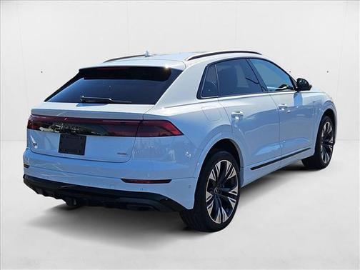 2025 Audi Q8 55 Premium Plus