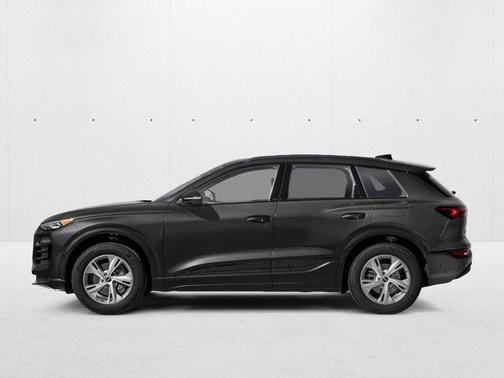 Mythos Black Metallic 2027 Audi Q6 e-tron Premium Plus