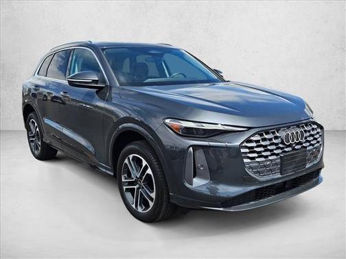 Tambora Gray Metallic 2025 Audi Q5 Premium TFSI quattro S tronic