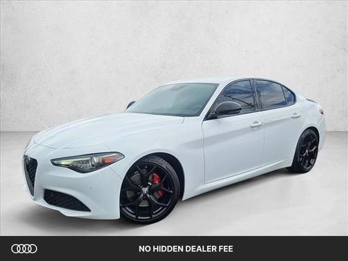 Alfa White 2020 Alfa Romeo Giulia Base