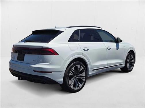 2025 Audi Q8 55 Premium Plus