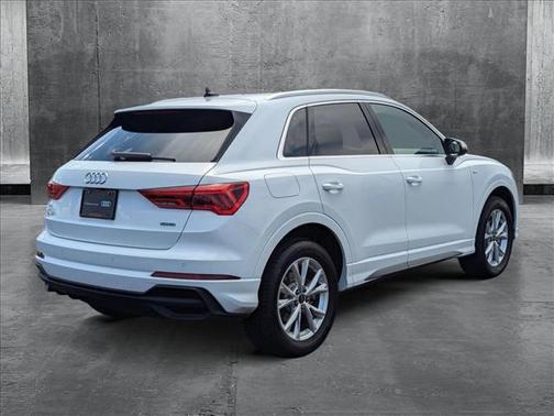 2024 Audi Q3 Premium 45 TFSI S line quattro Tiptronic