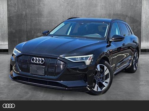 2022 Audi e-tron Premium