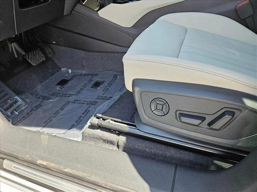 2025 Audi Q6 e-tron Premium