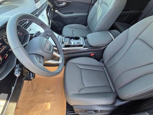 2026 Audi Q7 45 Premium