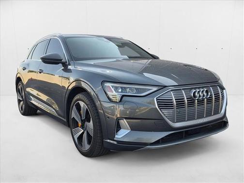 2019 Audi e-tron Premium Plus