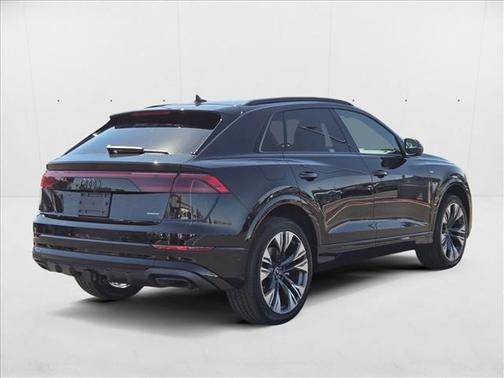 2025 Audi Q8 55 Premium Plus