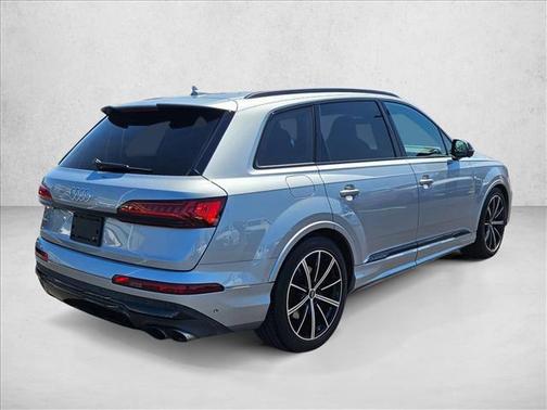 Satellite Silver Metallic 2023 Audi SQ7 4.0T Prestige