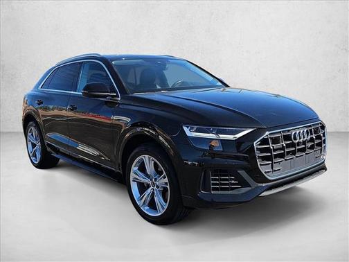 2022 Audi Q8 55 Premium Plus