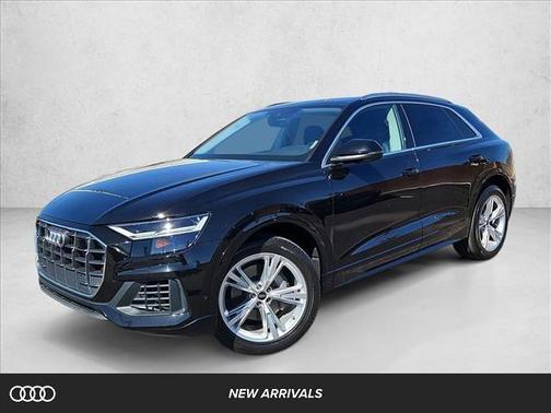 2022 Audi Q8 55 Premium Plus