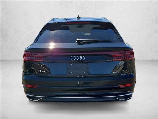 2022 Audi Q8 55 Premium Plus