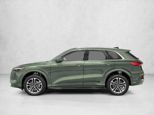 District Green Metallic 2026 Audi Q5 Premium Plus TFSI quattro S tronic