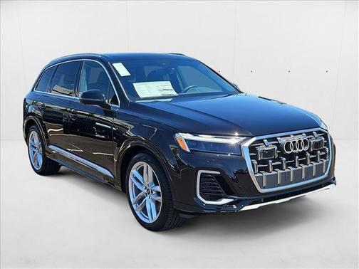 2025 Audi Q7 55 Premium Plus