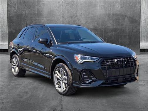 2024 Audi Q3 Premium 45 TFSI S line quattro Tiptronic