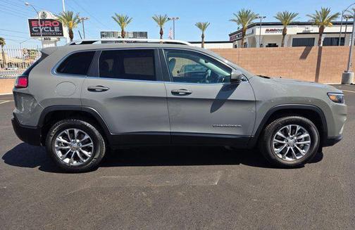 2021 Jeep Cherokee Latitude Lux
