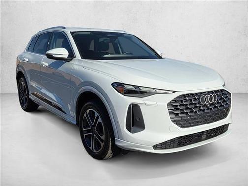 2025 Audi Q5 Premium TFSI quattro S tronic