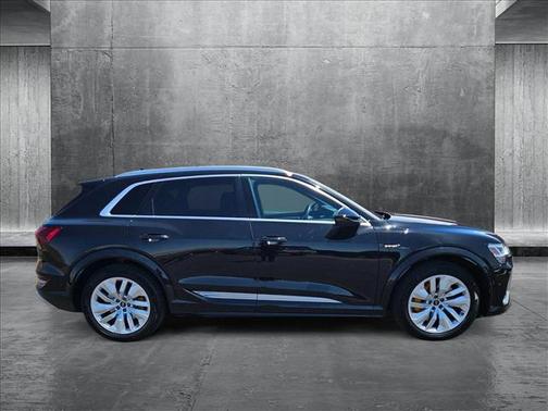 2022 Audi e-tron S Premium Plus
