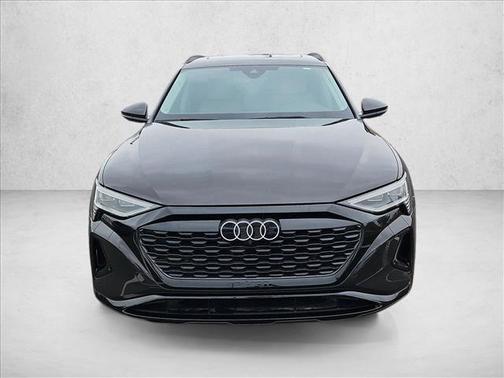 2024 Audi Q8 e-tron Premium Plus