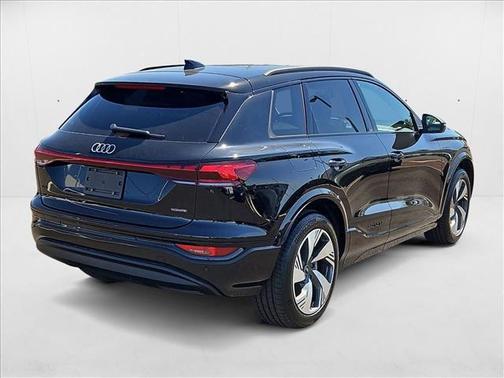 2025 Audi Q6 e-tron Premium Plus quattro