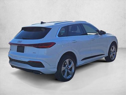 2025 Audi Q5 Premium Plus TFSI quattro S tronic